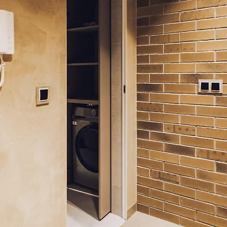 D77 Luxury Apartment Lodz (Lodz)