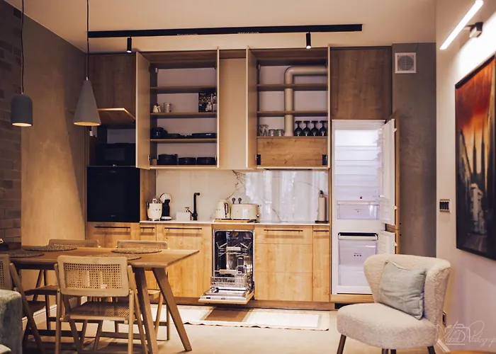 D77 Luxury * Łódź